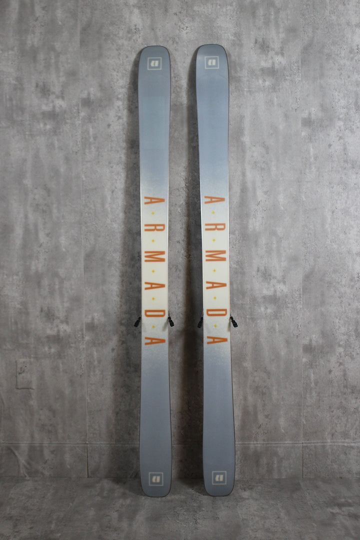 Demo/Used - Armada ARW 94 W'S 2025