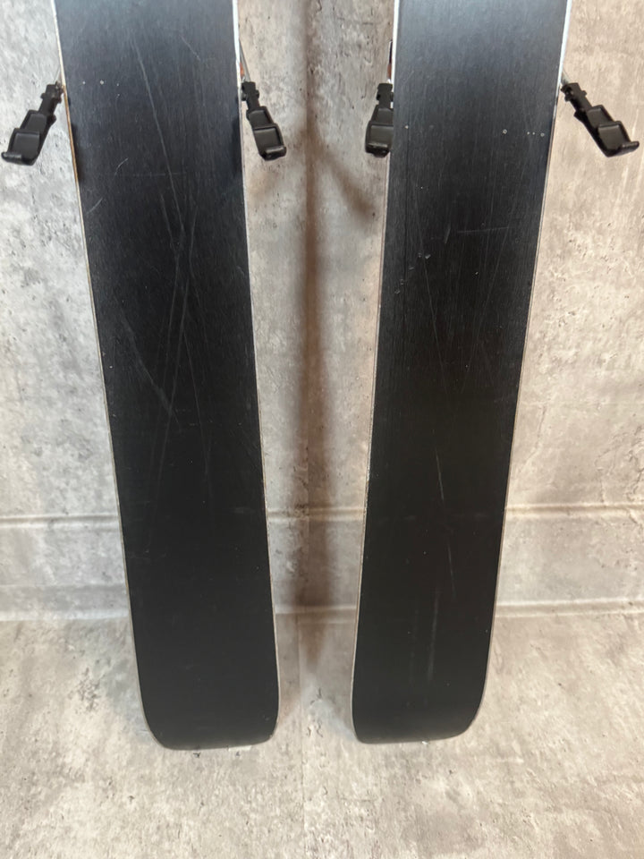 Demo/Used - Volkl Blaze 94 W's 2025