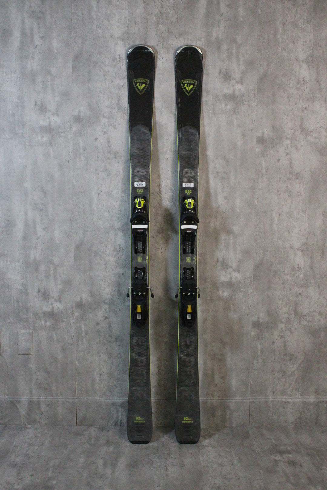 The Rossignol Experience 82 Basalt Skis with Konect SPX12 Bindings offer a lightweight, agile ride for all-resort skiing. Featuring a Paulownia wood core and basalt layers for vibration absorption, they ensure smooth turns and excellent edge control. The 82mm waist balances quick edge-to-edge response with versatility. Available as used skis in Park City.