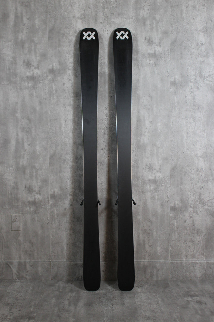 Demo/Used - Volkl Mantra 88 2025