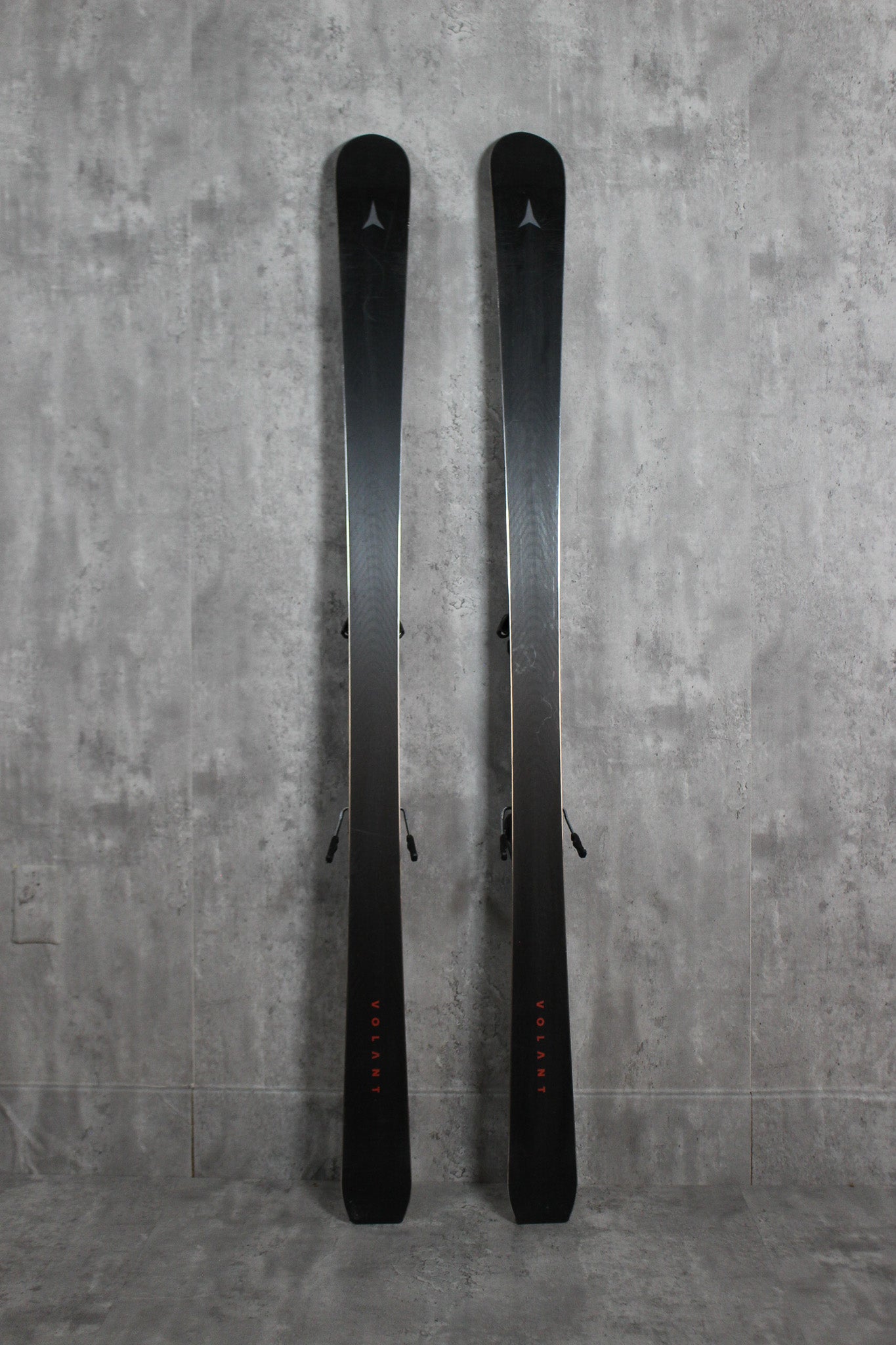 Ski Volant Black Géant + Fixations M12 + Valise – 2023 – Occasion