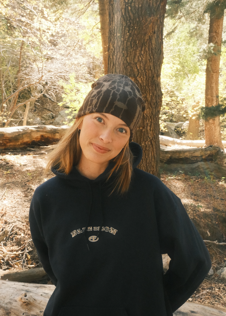 Blue Bison Tree Bark Skull Cap