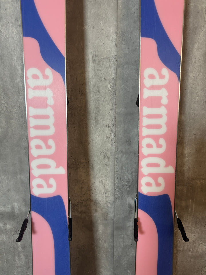 Demo/Used - Armada ARW 94 2026