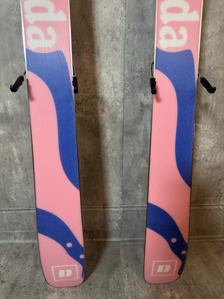 Demo/Used - Armada ARW 94 2026