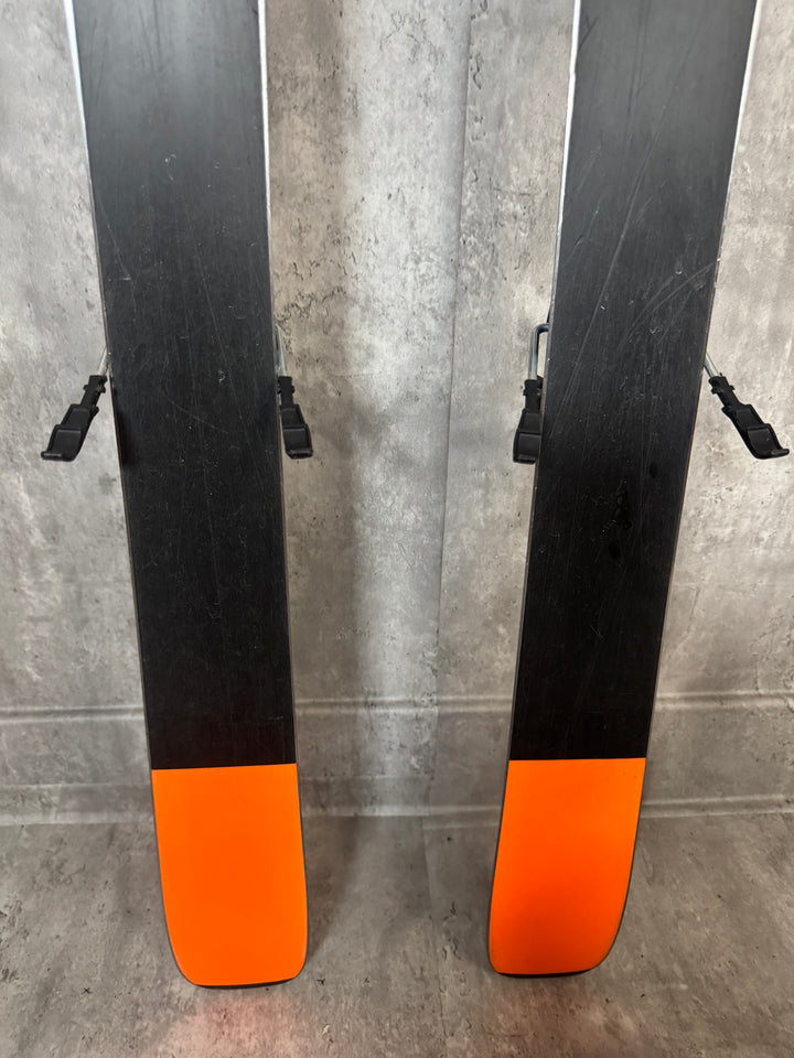 Demo/Used - Blizzard Black Pearl 88 2026