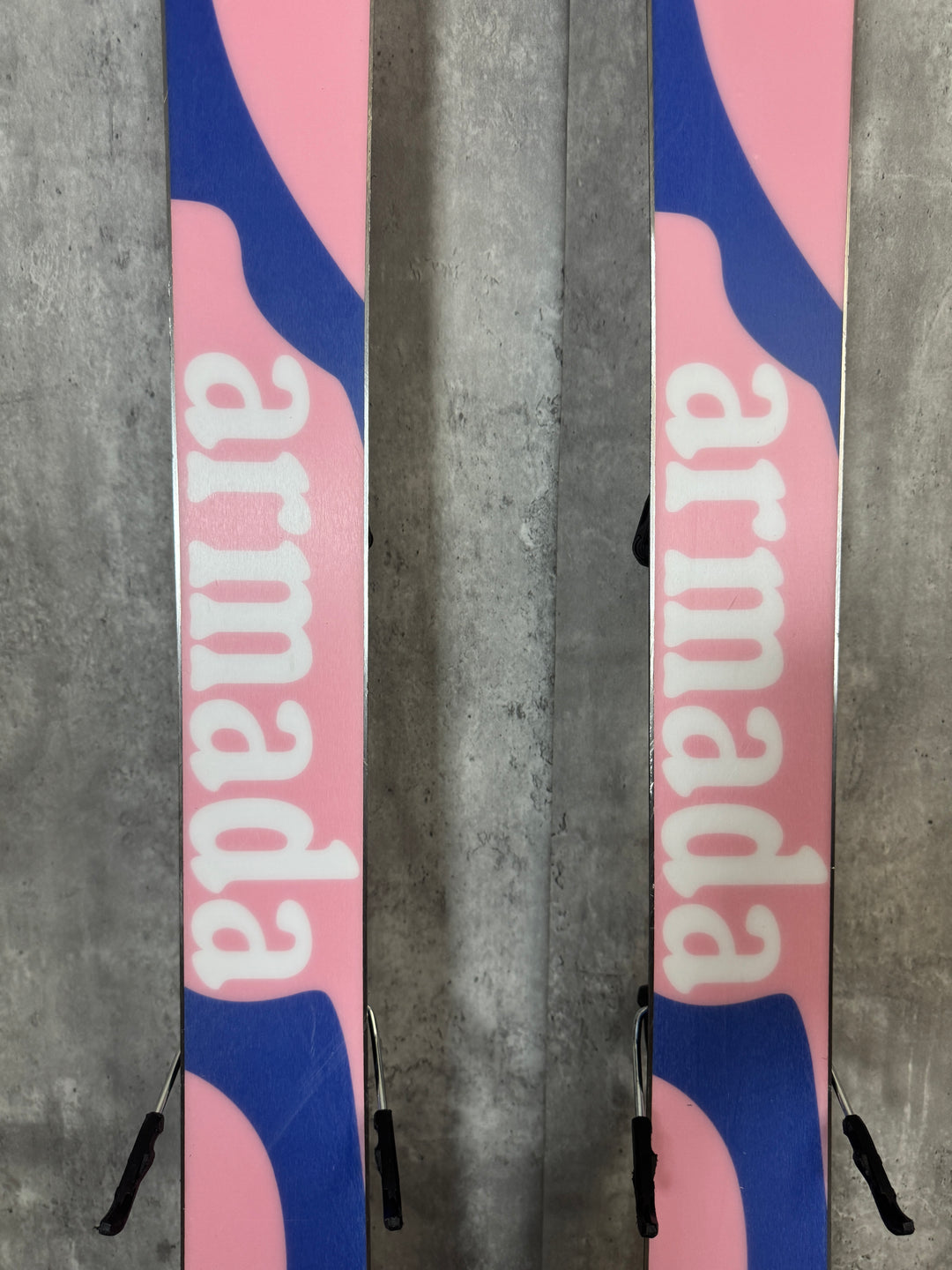 Demo/Used - Armada ARW 94 2026