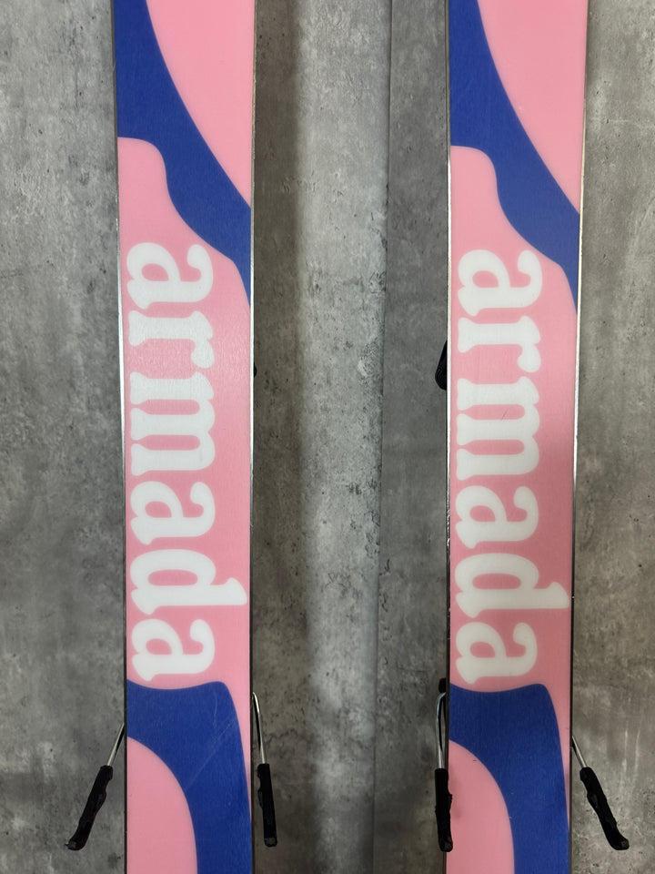 Demo/Used - Armada ARW 94 2026