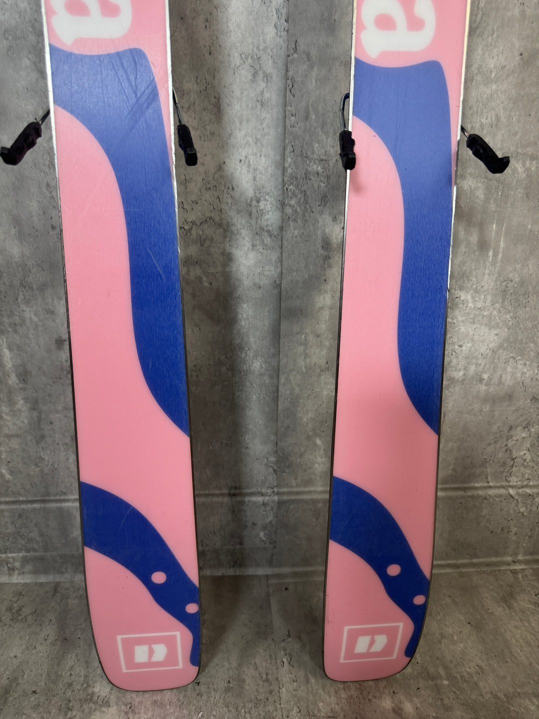 Demo/Used - Armada ARW 94 2026