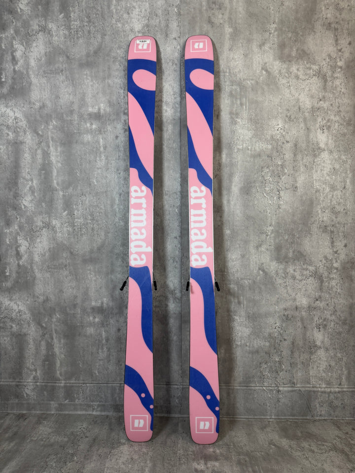 Demo/Used - Armada ARW 94 2026