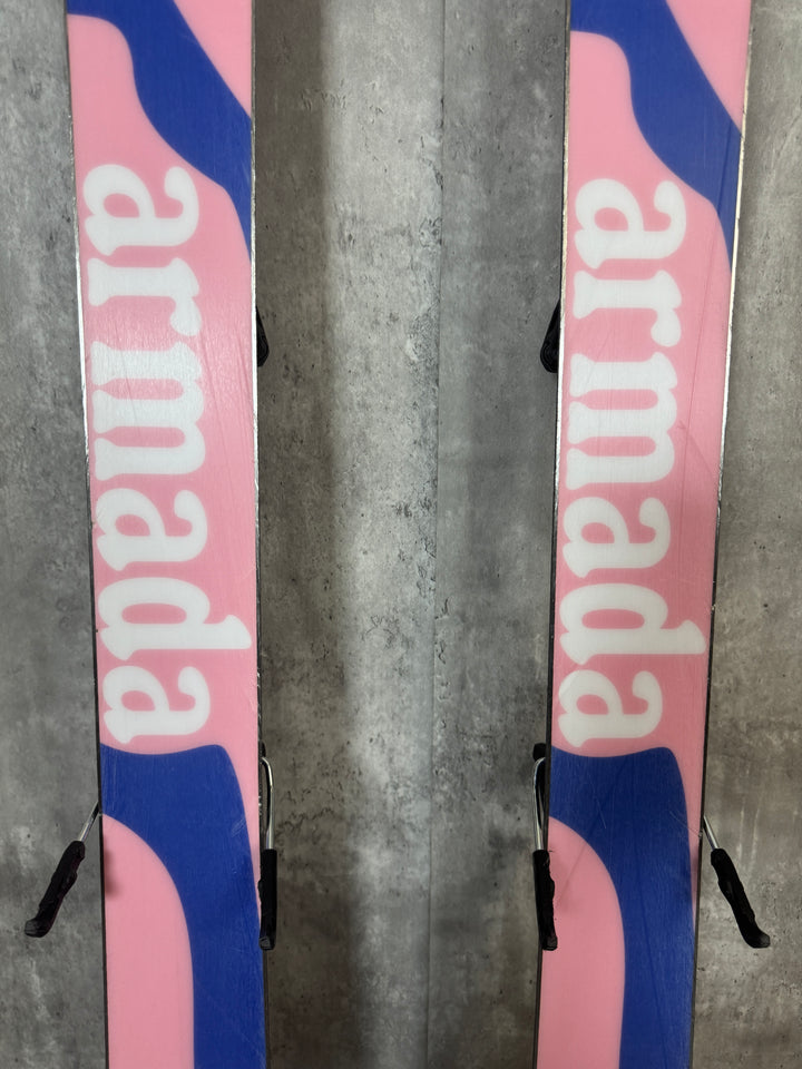 Demo/Used - Armada ARW 94 2026